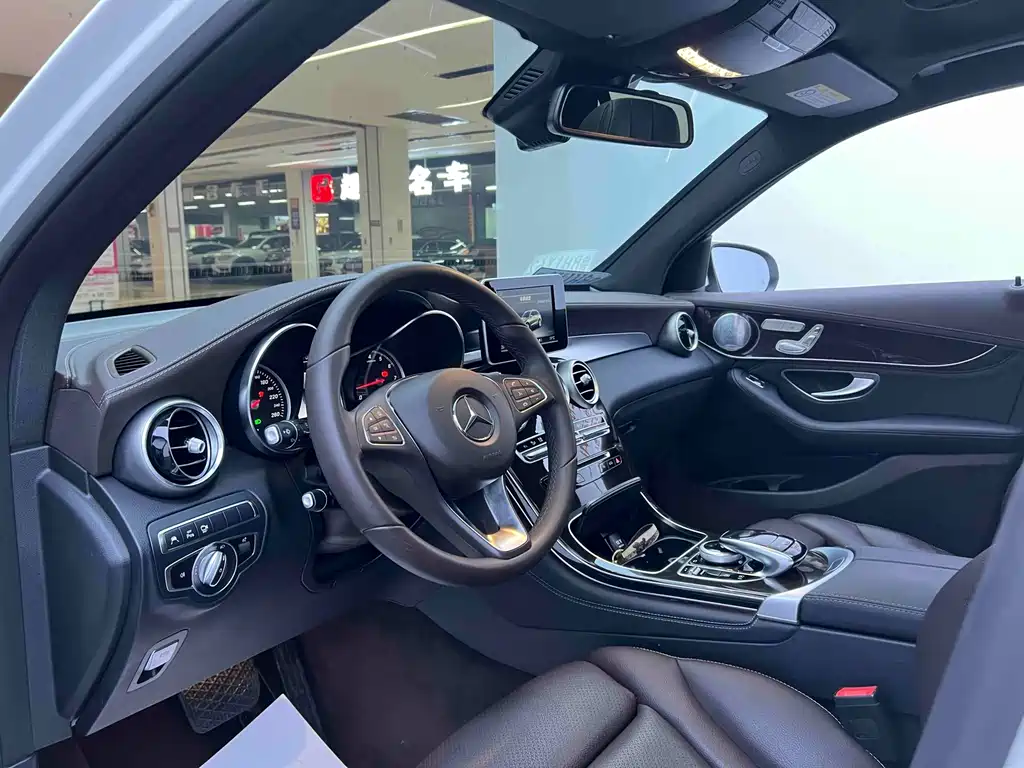 Mercedes-Benz GLC 2019 — фото 10