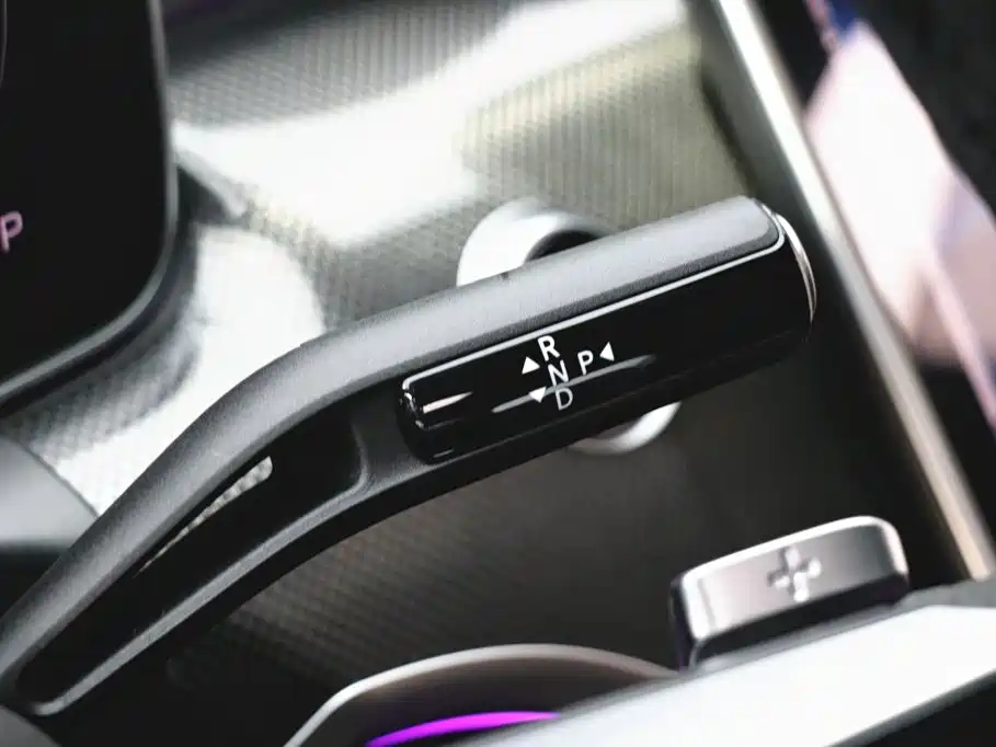 Mercedes-Benz C-Class 2025 — фото 14