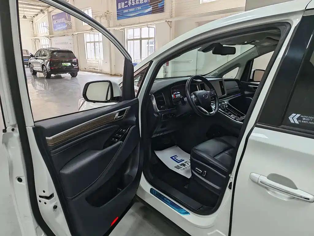 GAC Trumpchi M8 2022 — фото 10