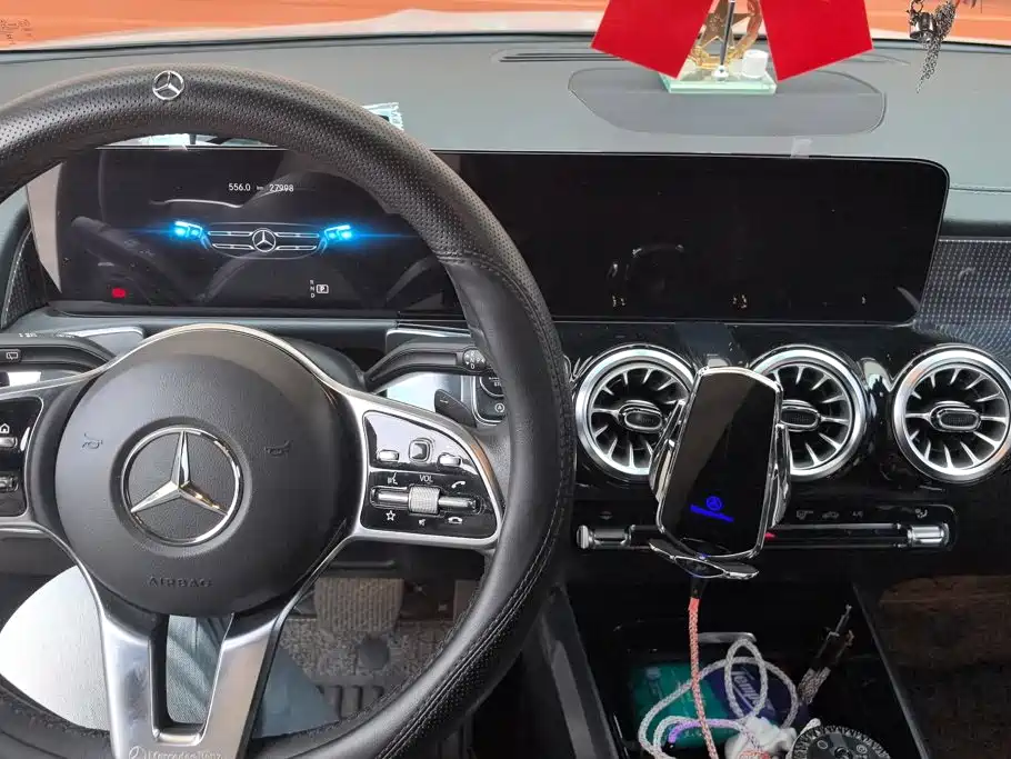 Mercedes-Benz GLB 2023 — фото 12