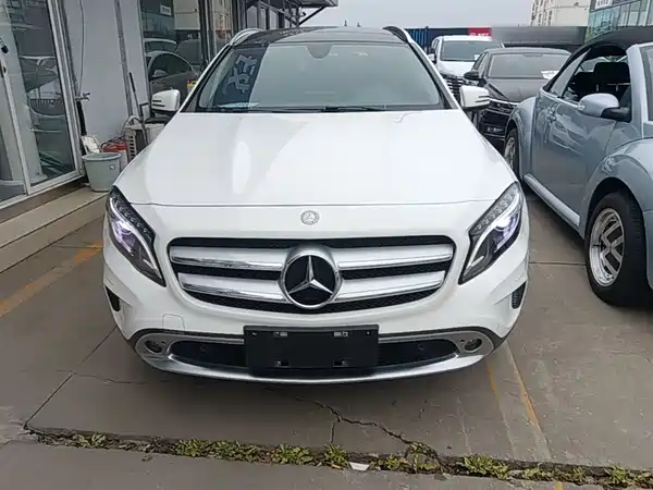 Mercedes-Benz GLA 2016