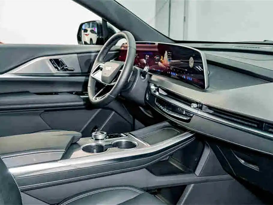 Cadillac XT5 2024 — фото 18