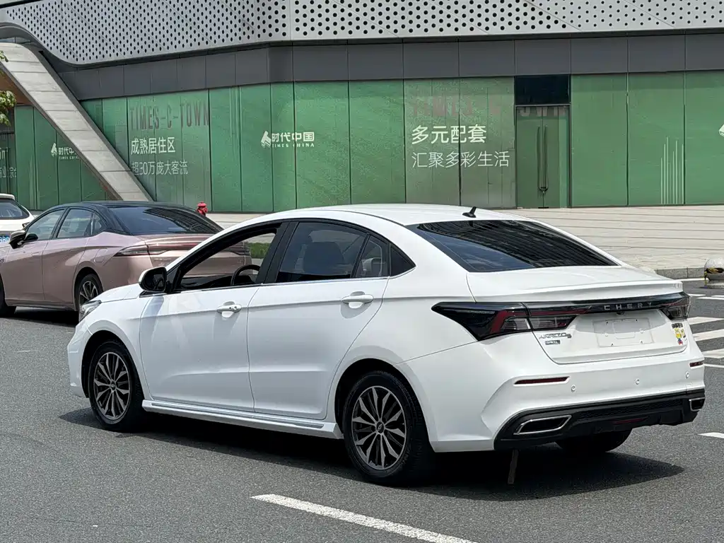 Chery Arrizo 5 PLUS 2021