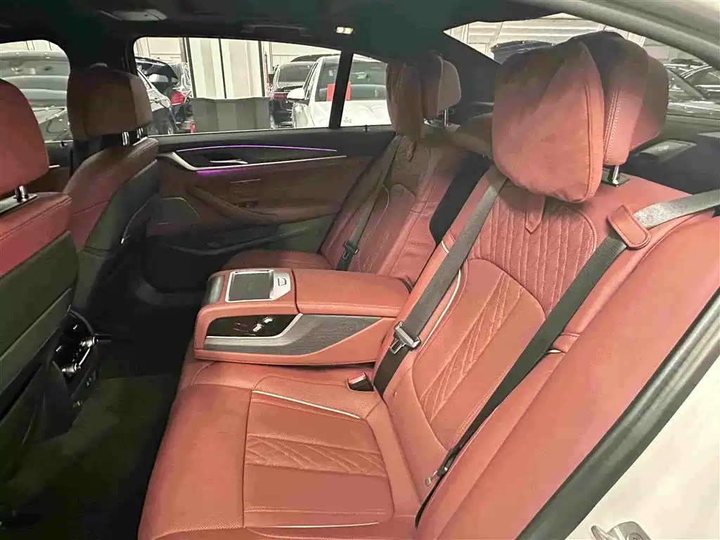 BMW 5 Series 2023 — фото 12