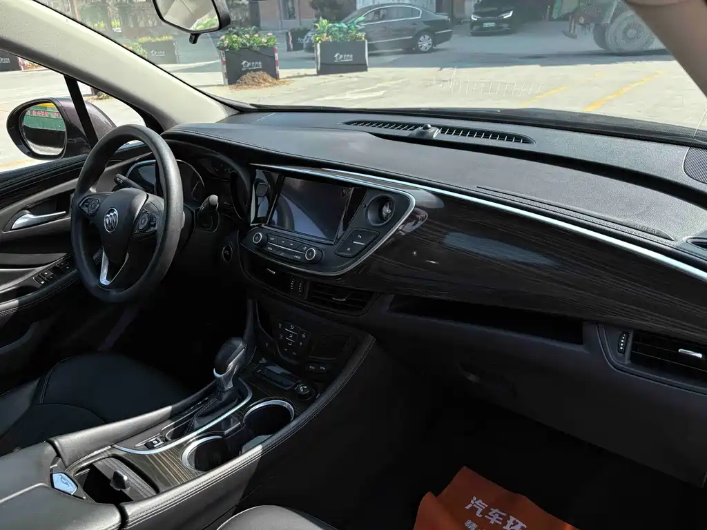 Buick Envision Plus 2021