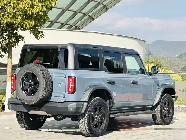 Ford Bronco 2024