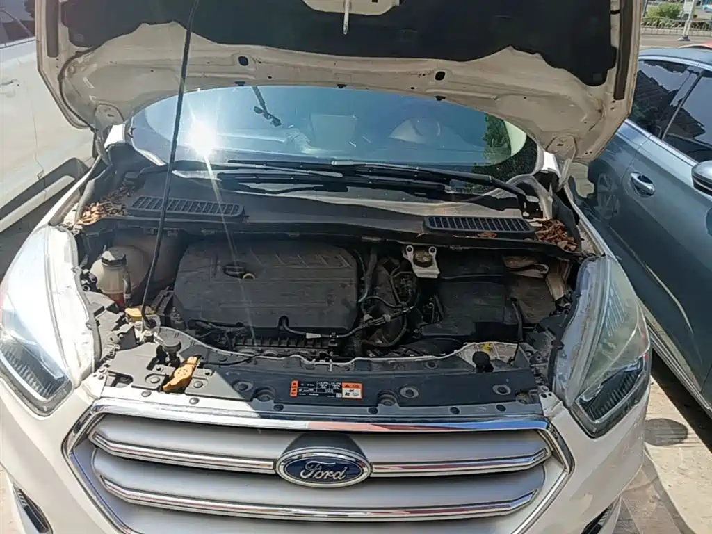 Ford Kuga 2018 — фото 20