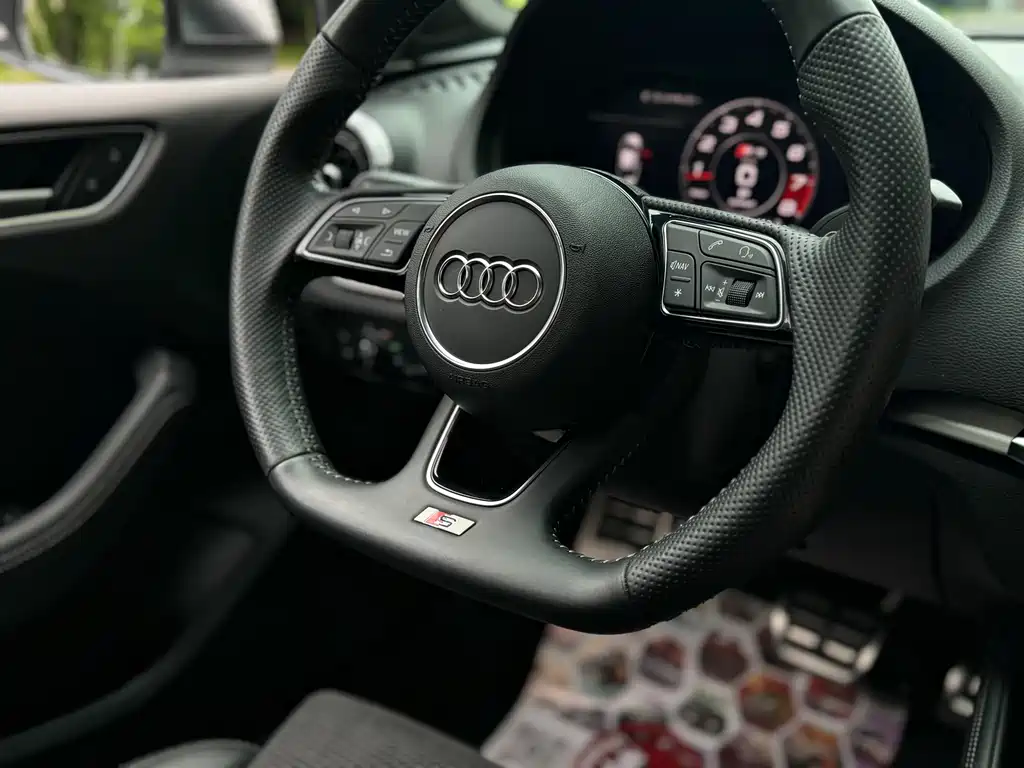 Audi S3 2018 — фото 22