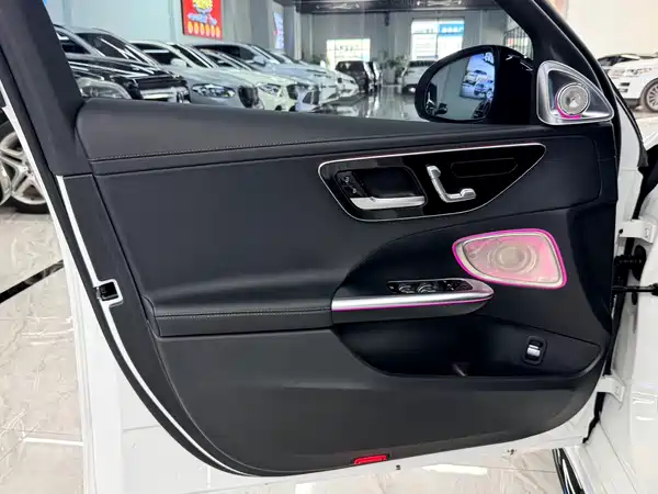 Mercedes-Benz C-Class 2023