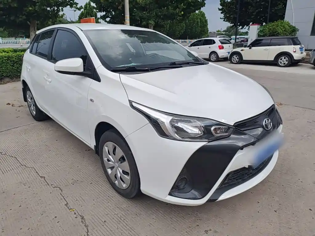 Toyota Yaris L 2020