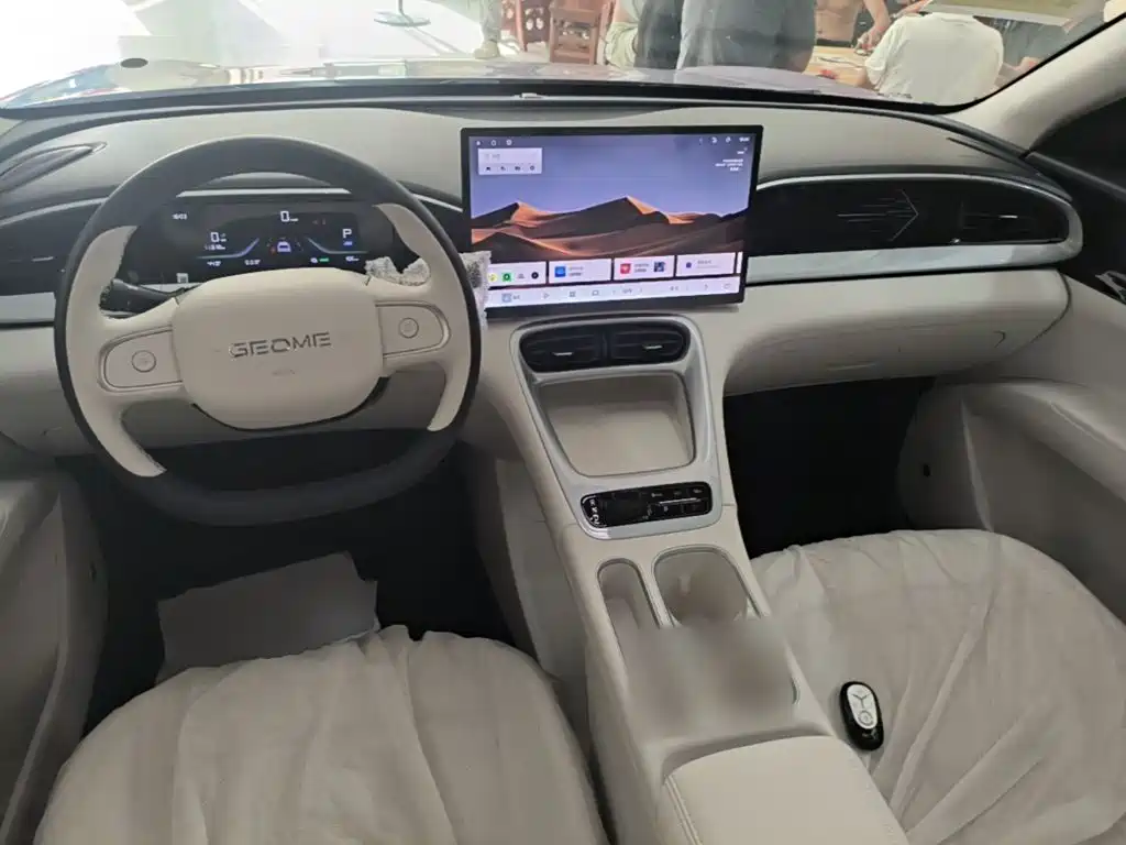 Geely Galaxy Starwish 2026 — фото 10