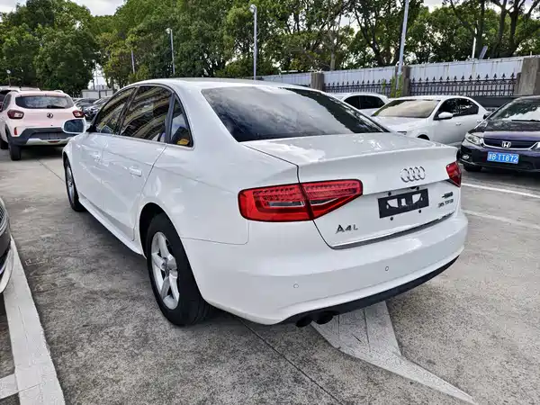 Audi A4L 2014