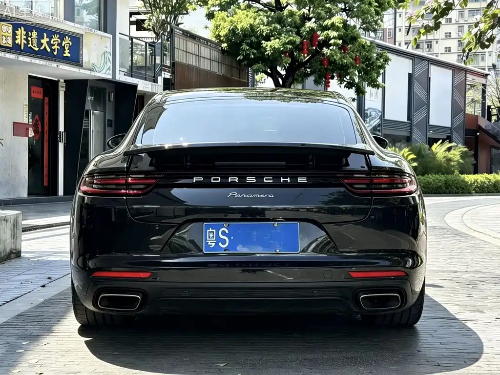 Porsche Panamera 2018 — фото 6