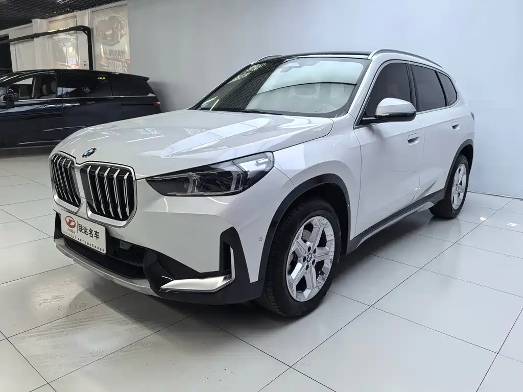 BMW X1 2024 — фото 1