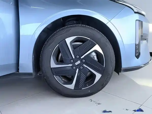Geely Galaxy L6 2025