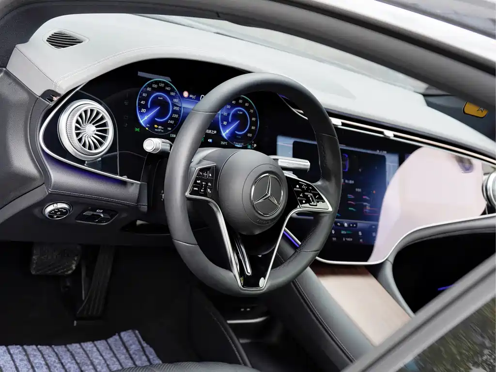 Mercedes-Benz EQS 2023 — фото 10