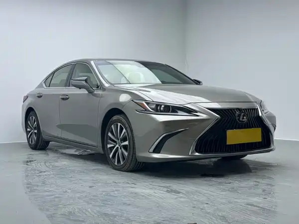 Lexus ES 2018