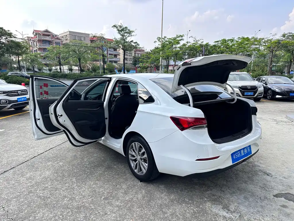 Buick Excelle 2021 — фото 22