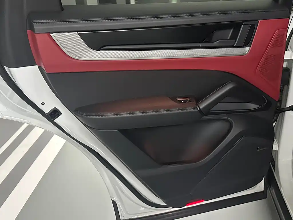 Porsche Cayenne 2025 — фото 14