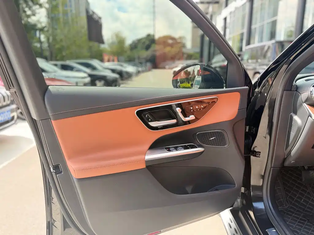 Mercedes-Benz GLC 2025 — фото 11