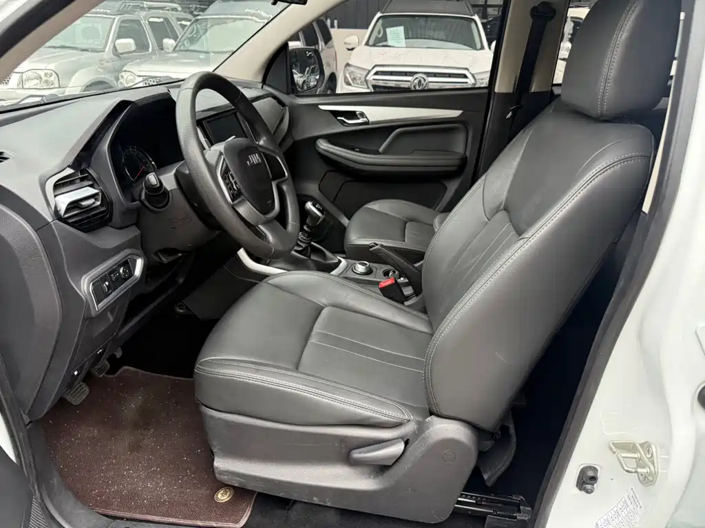 Isuzu RE-MAX 2023