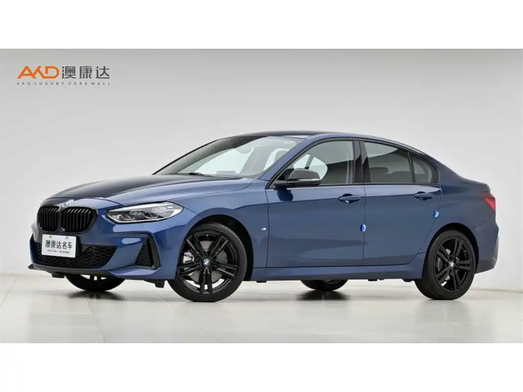 BMW 1 Series 2023 — фото 1