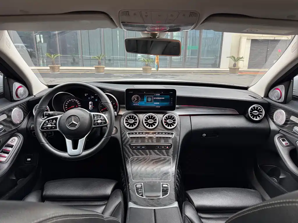 Mercedes-Benz C-Class 2018 — фото 8