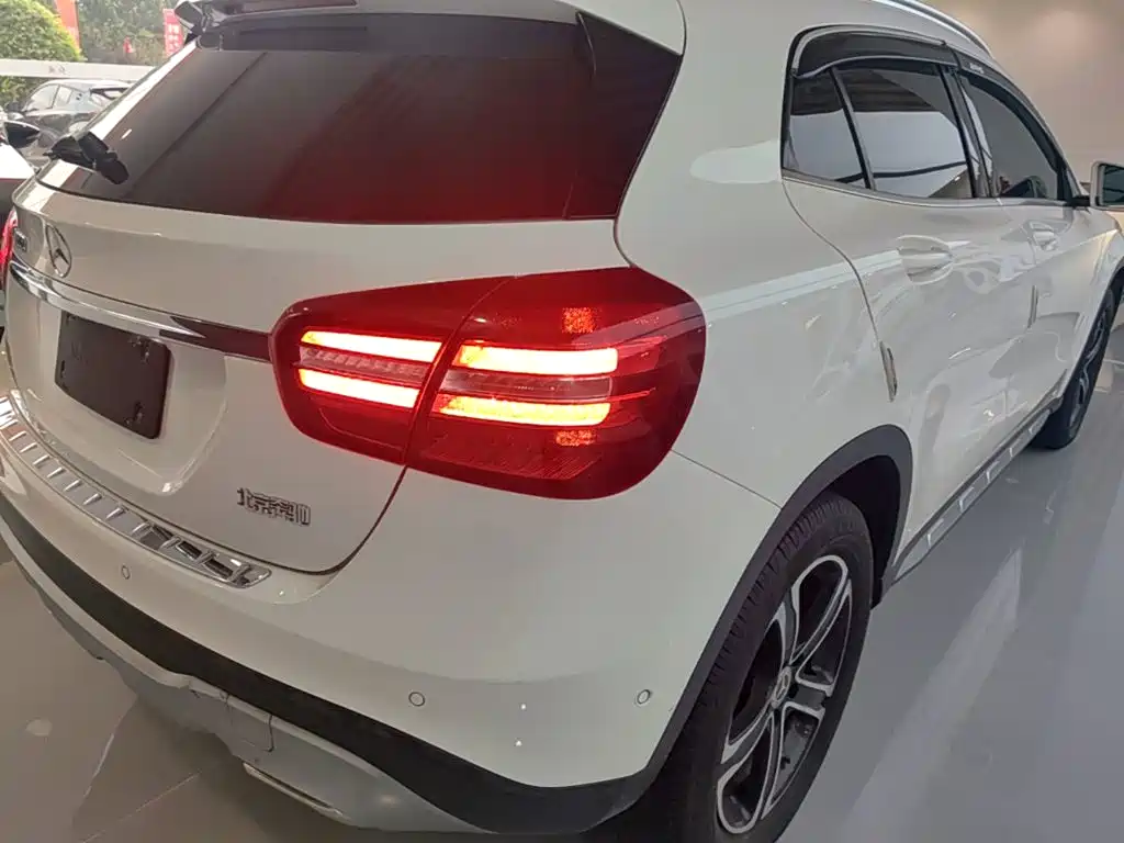 Mercedes-Benz GLA 2018 — фото 8