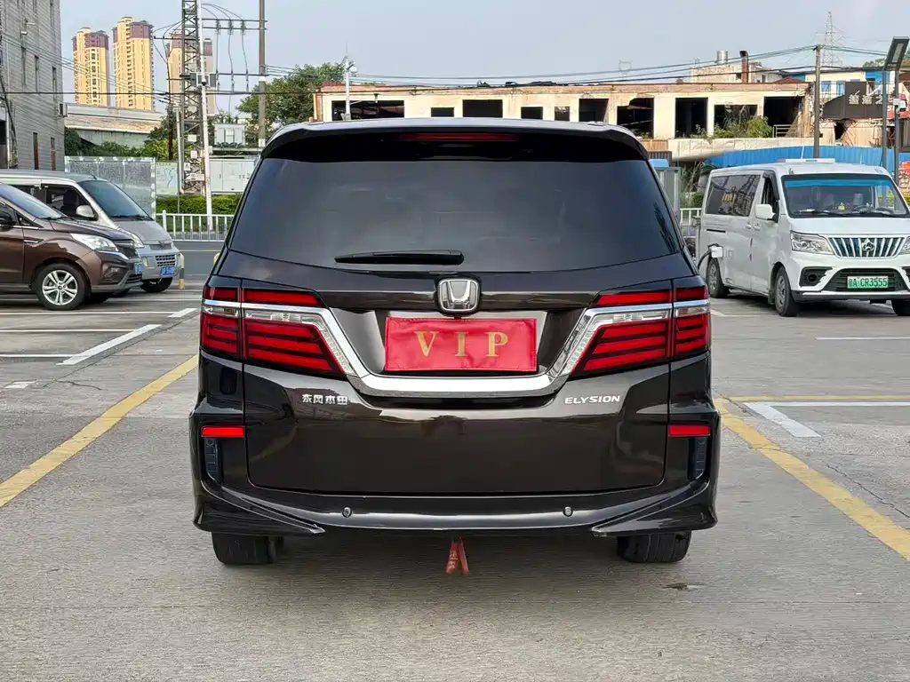 Honda Elysion 2018 — фото 11