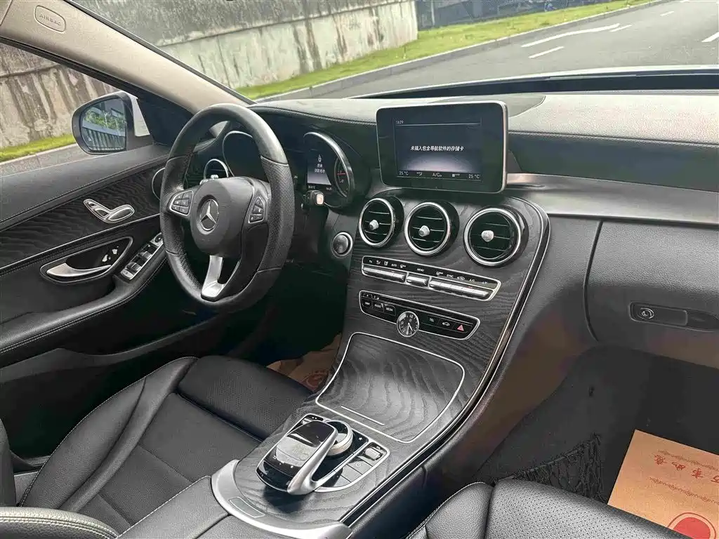 Mercedes-Benz C-Class 2017 — фото 20