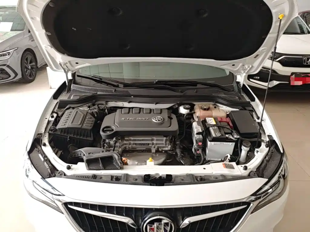 Buick Excelle 2022 — фото 20