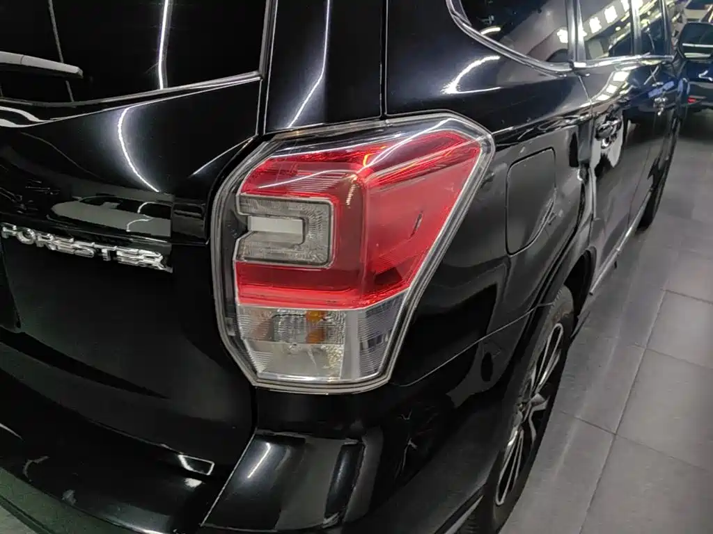 Subaru Forester 2016 — фото 8