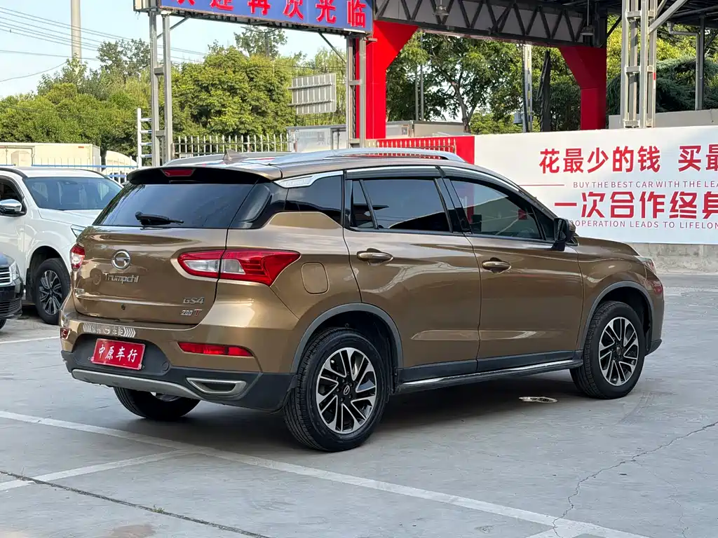 GAC Motor Trumpchi GS4 2016 — фото 17