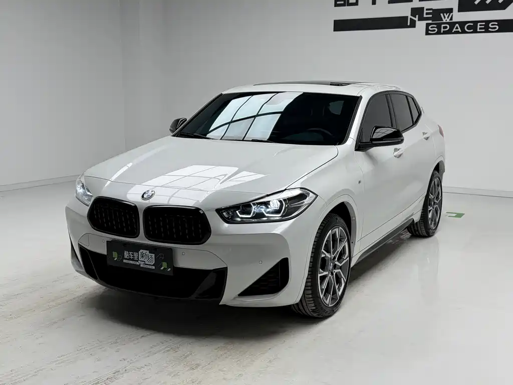 BMW X2 2023 — фото 1