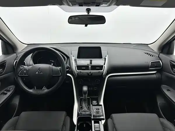 Mitsubishi Yige 2022