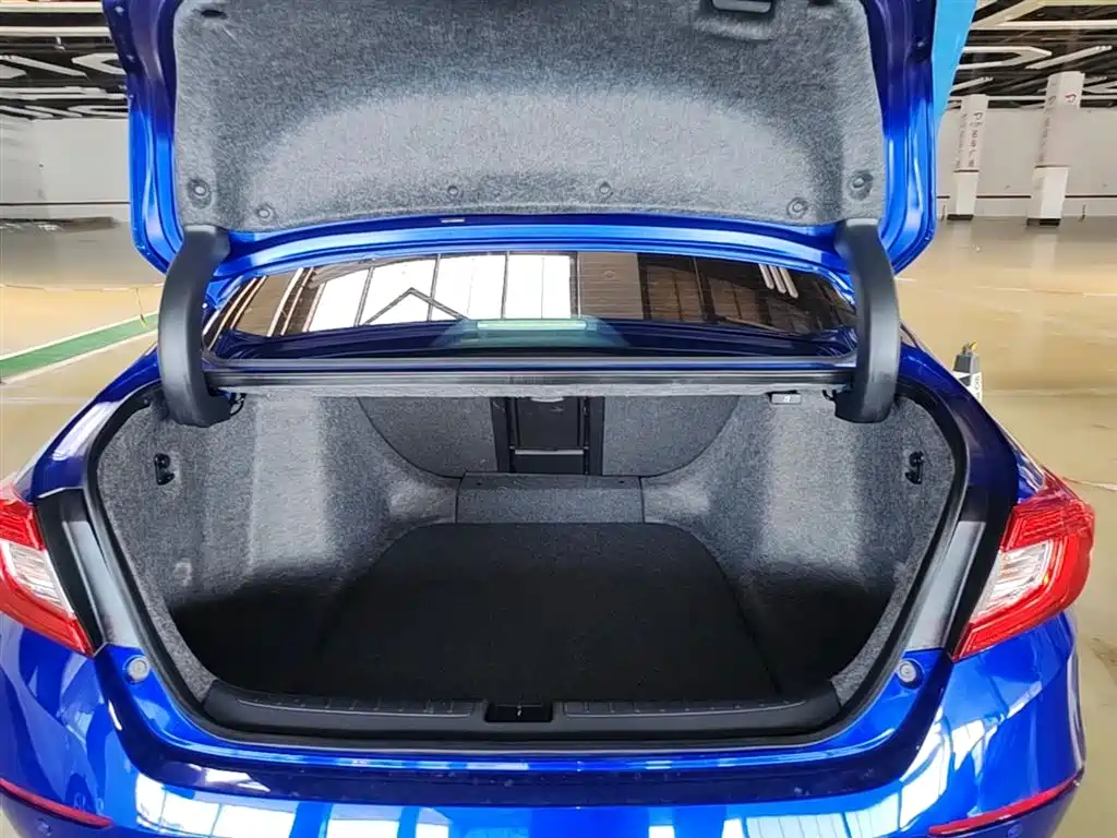 Honda Accord 2021 — фото 18