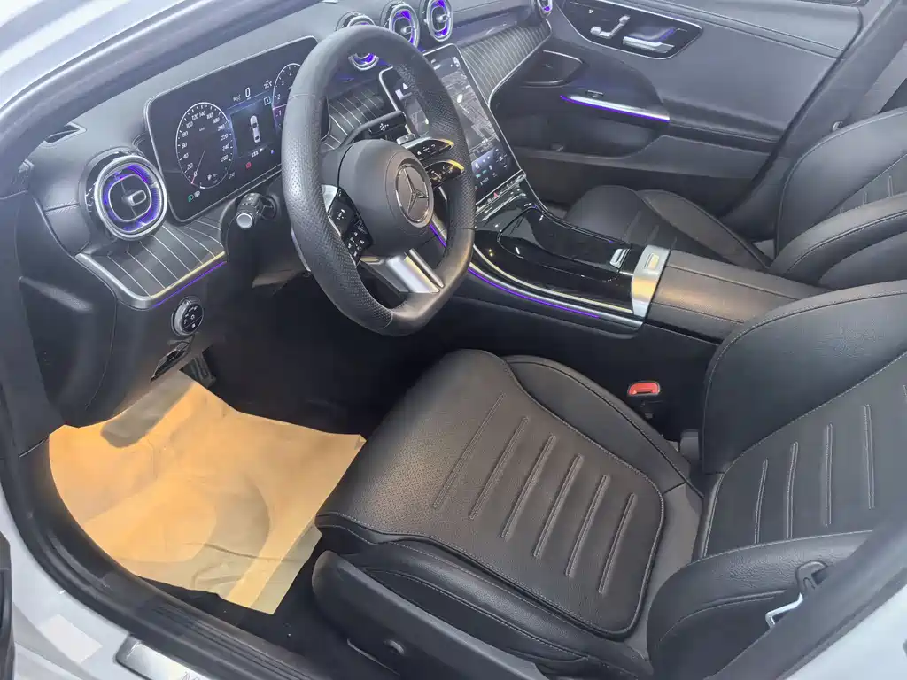 Mercedes-Benz C-Class 2023 — фото 8