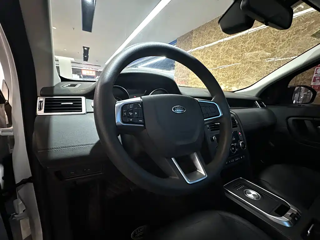 Land Rover Discovery Sport 2018 — фото 16