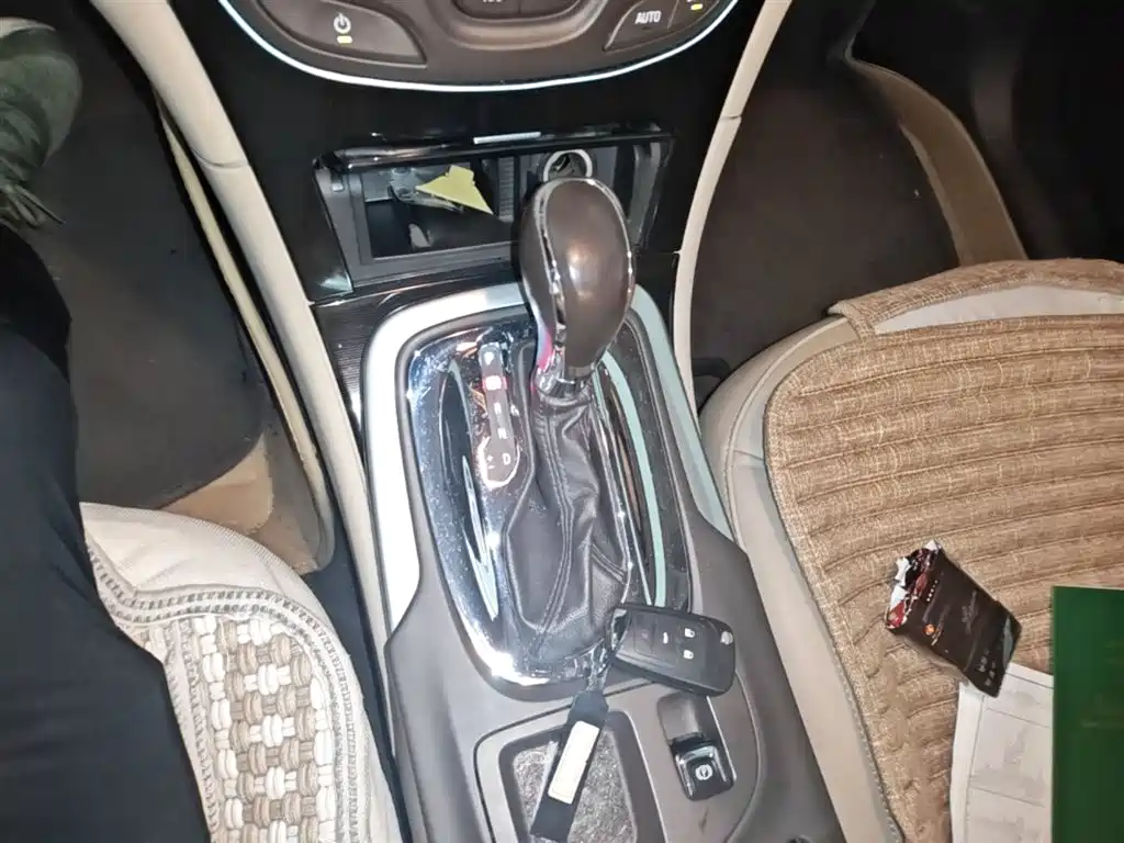 Buick Regal 2015 — фото 14