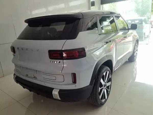 Geely ICON 2023