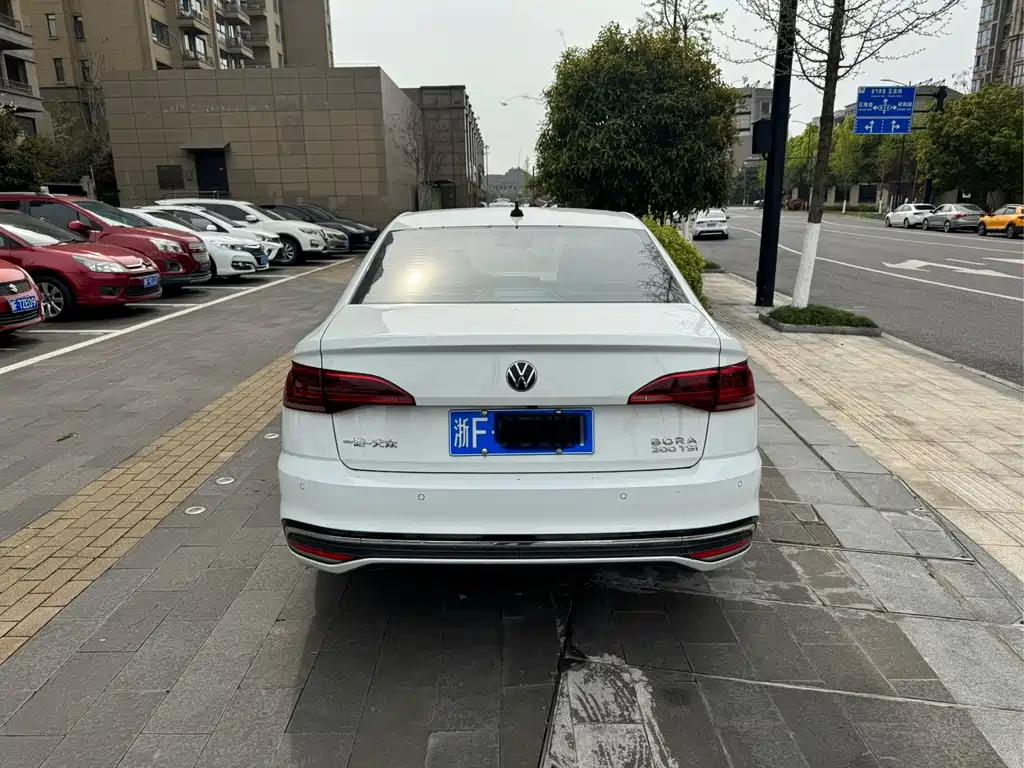 Volkswagen Bora 2023