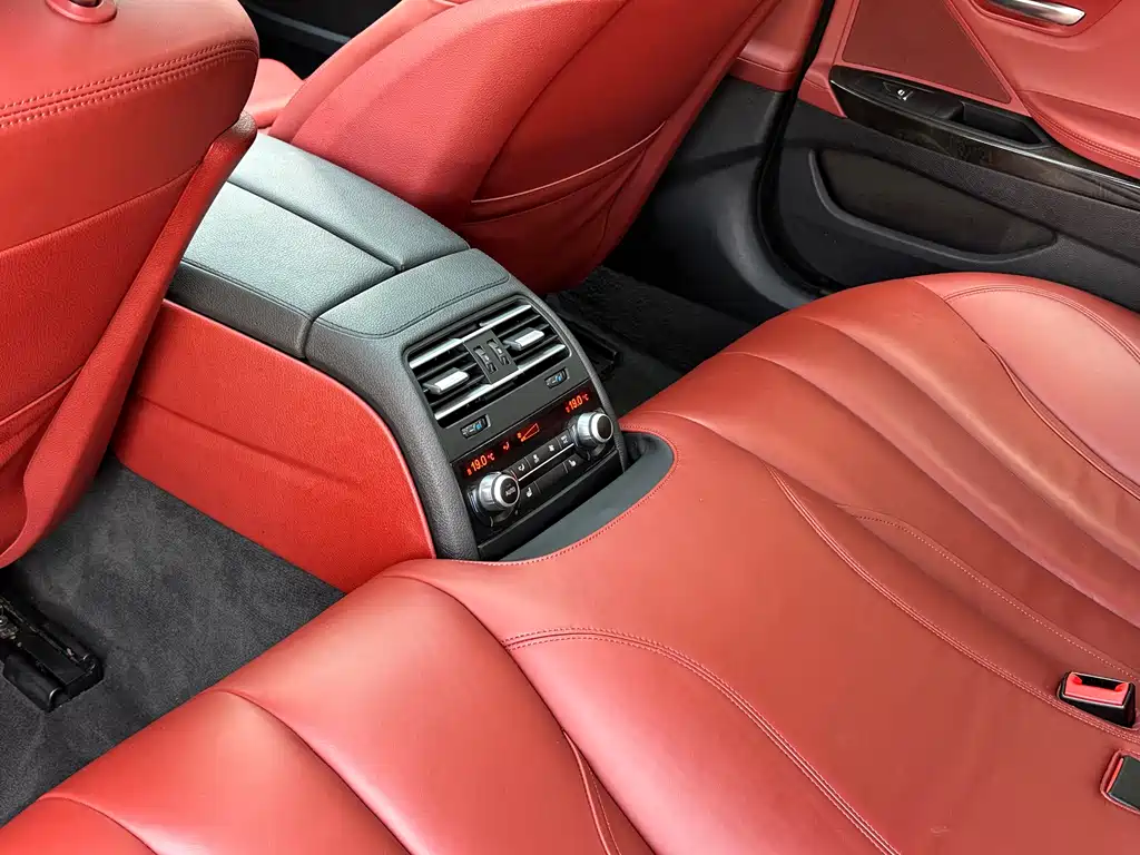 BMW 6 Series 2016 — фото 18
