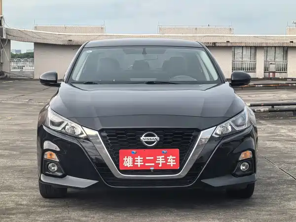 Nissan Teana 2022