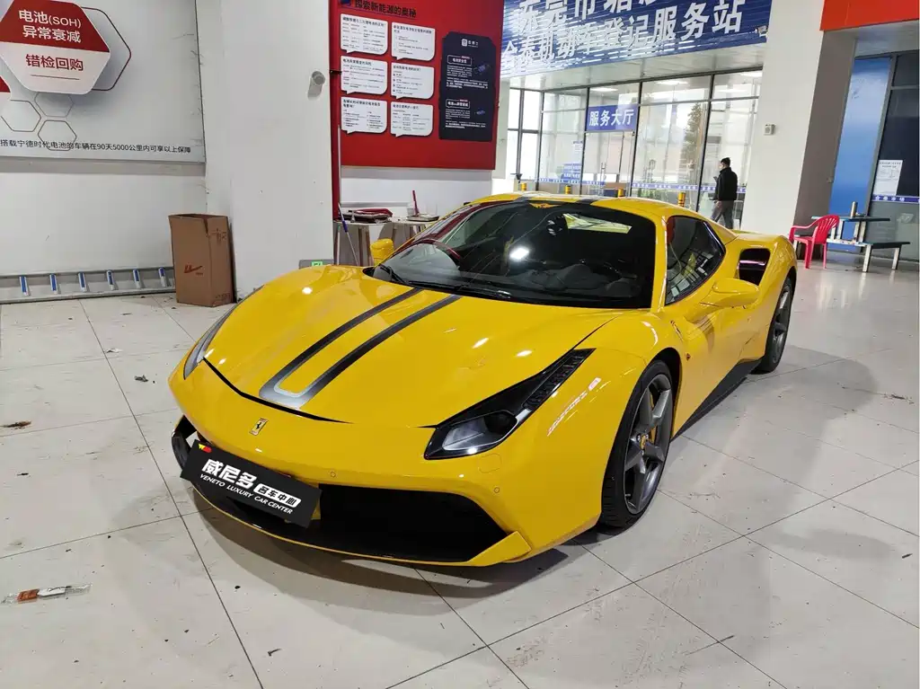 Ferrari 488 2018 — фото 1