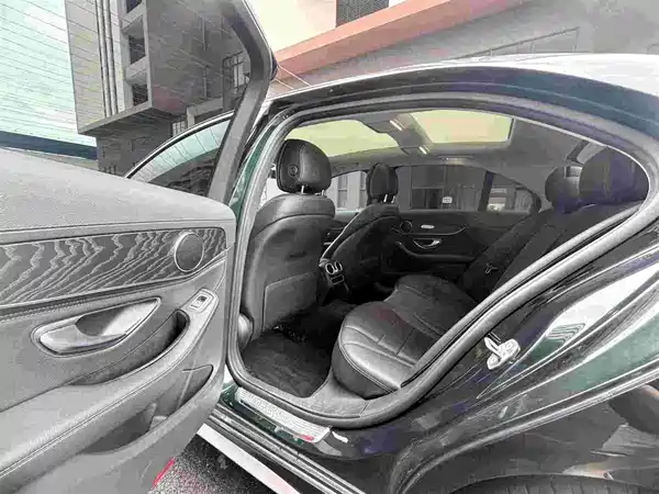 Mercedes-Benz C-Class 2019
