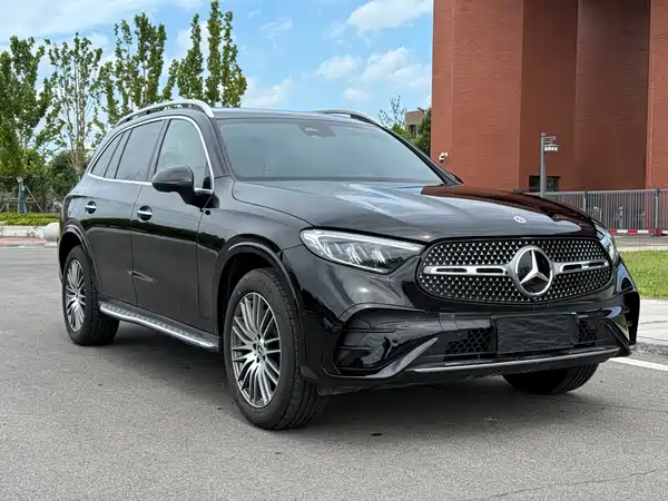 Mercedes-Benz GLC 2025