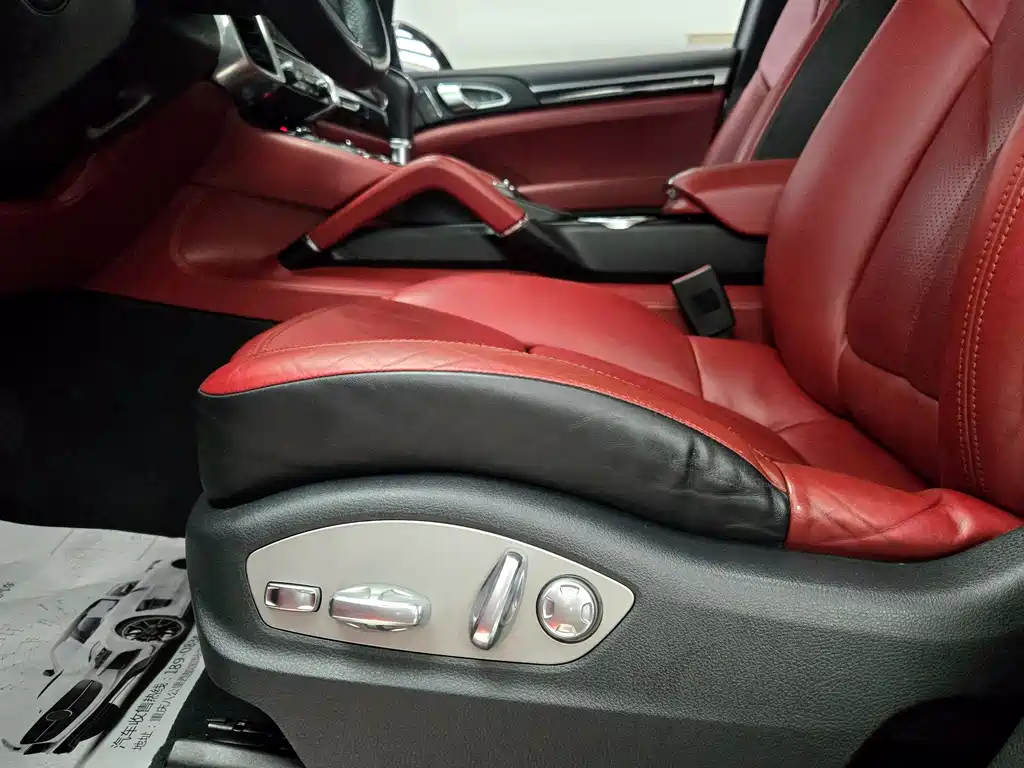 Porsche Cayenne Hybrid 2018 — фото 17