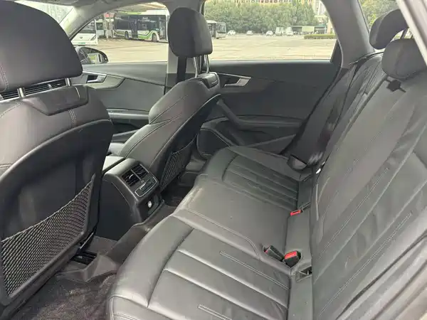 Audi A4 2022