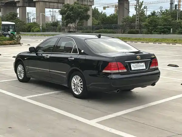 Toyota Crown 2009