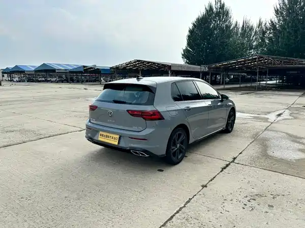 Volkswagen Golf 2022